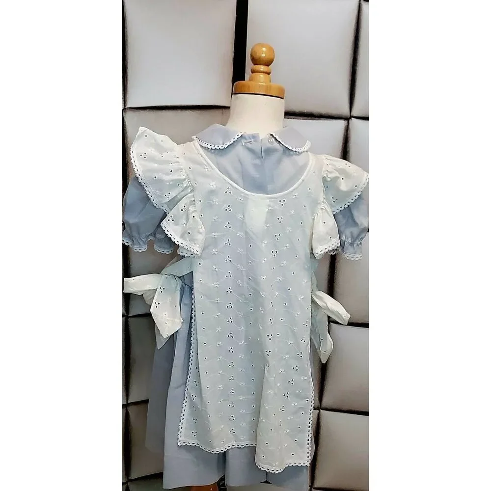 Nannette white blue